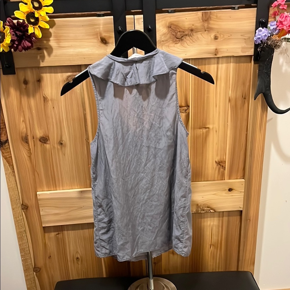 Old Navy Gray Ruffle Tank Top - Picture 6 of 8